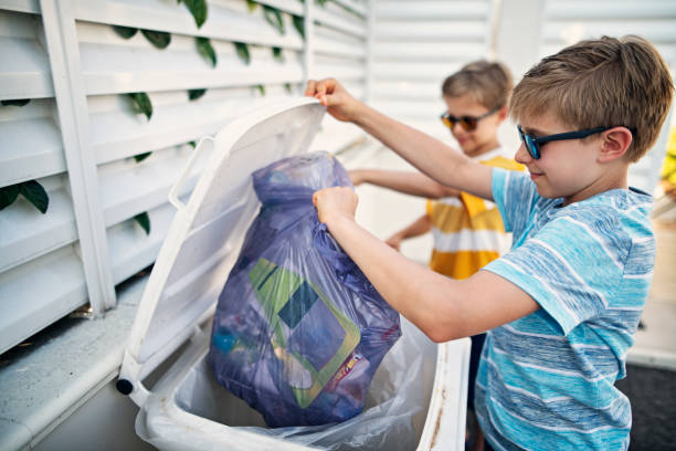 Best Yard Cleanup Services  in Mapleton, ND